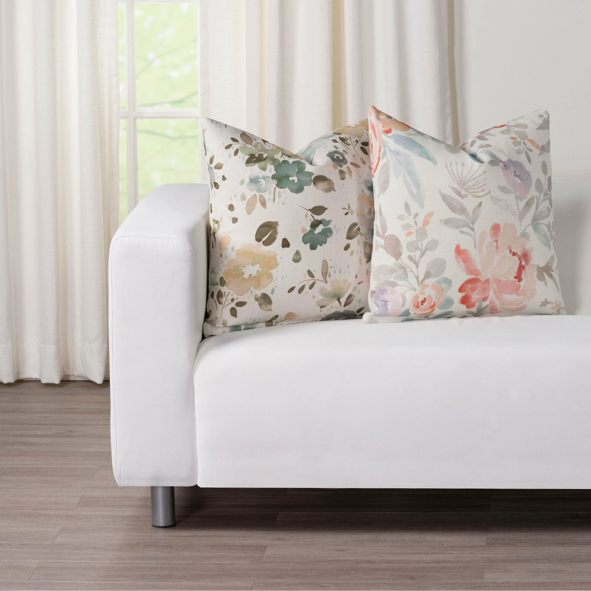 Best Pirce π Siscovers Petals & Lilies Floral Print Throw Pillow β¨